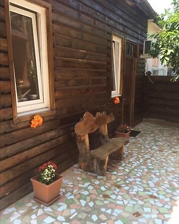 Gostevoy Dom Samir Hotel Gagra Exterior photo