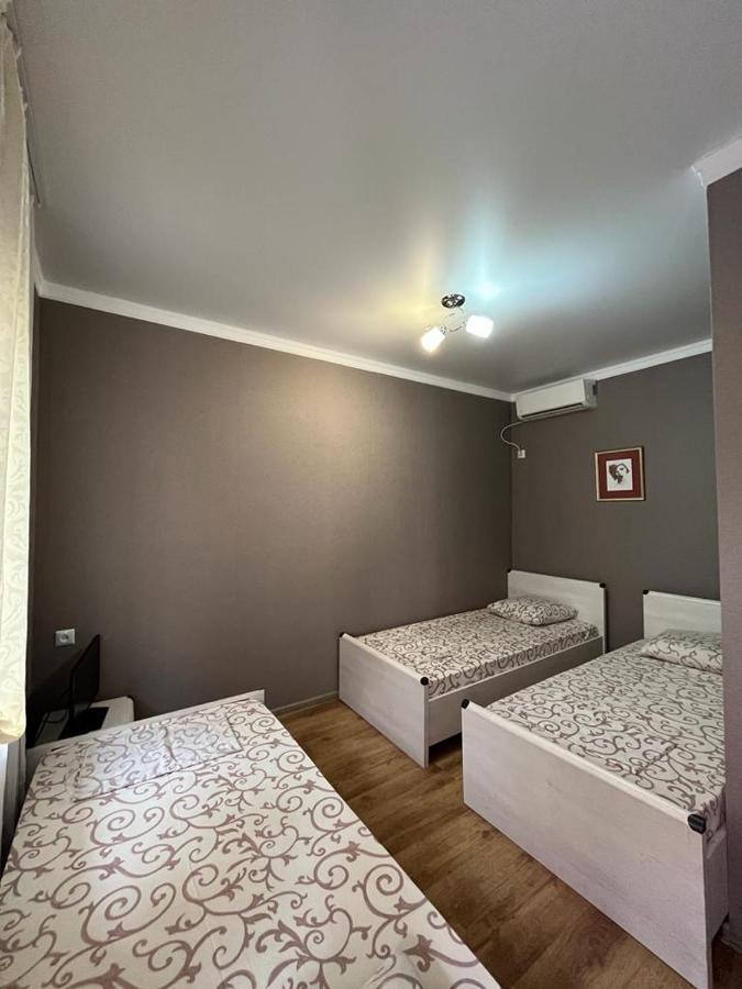 Gostevoy Dom Samir Hotel Gagra Exterior photo
