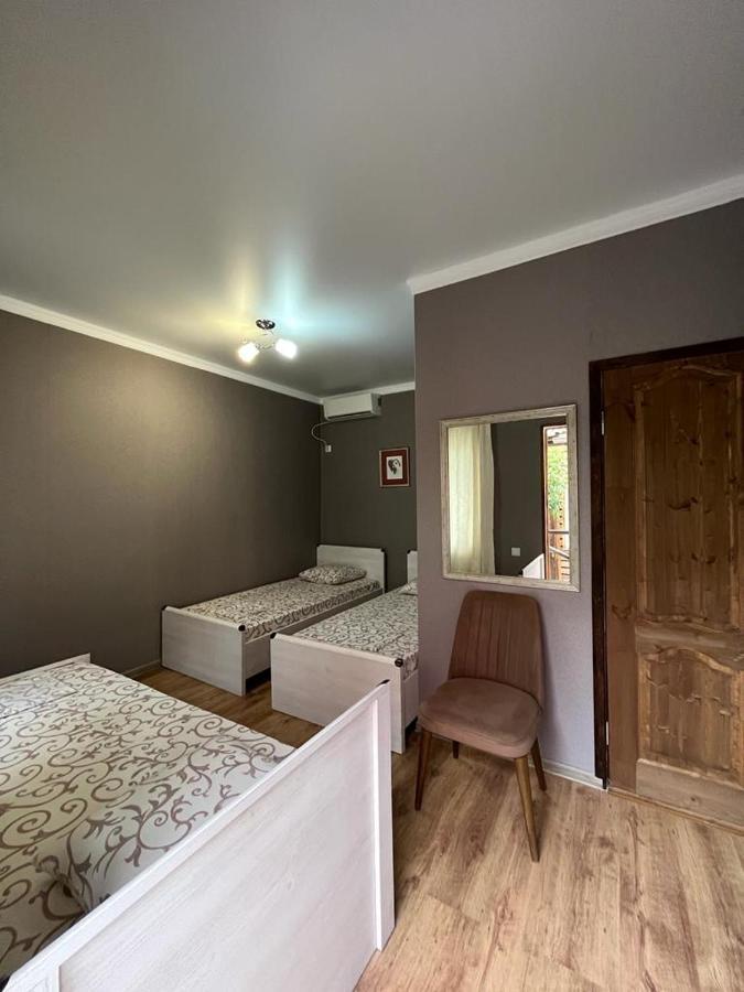 Gostevoy Dom Samir Hotel Gagra Exterior photo