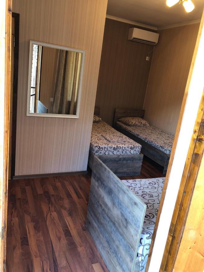 Gostevoy Dom Samir Hotel Gagra Exterior photo